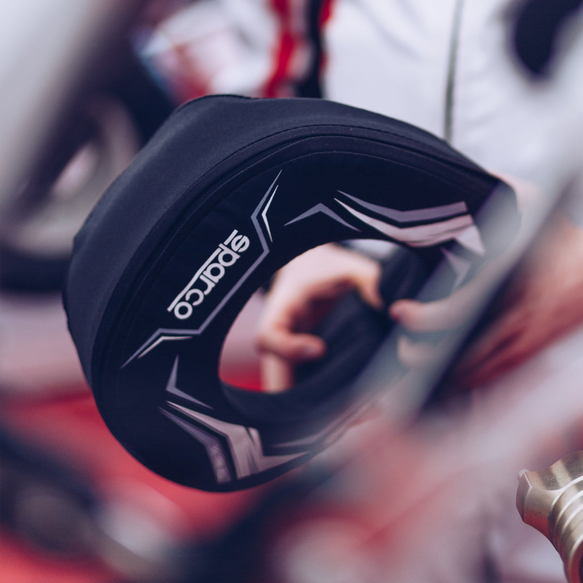 Sparco K-Ring nakkekrave, Sort og hvid