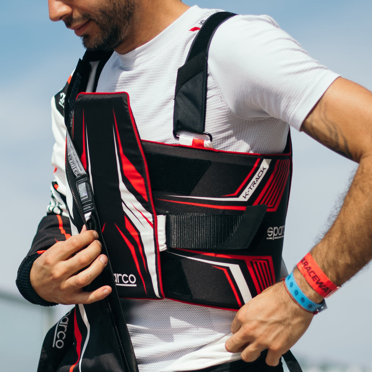 Sparco K-Track ribbensbeskytter, Sort og rød